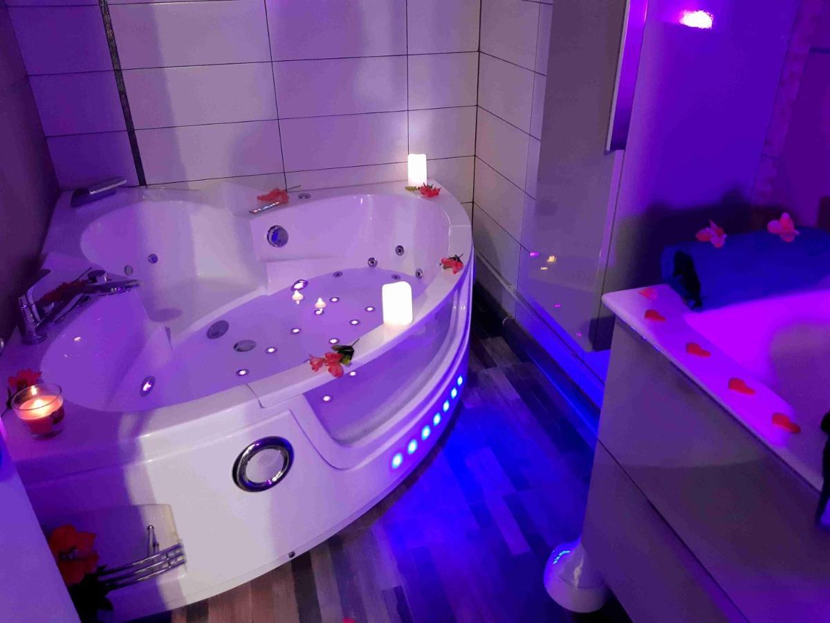 Spa et Sauna Privatif à Biscarosse Plage pour Nuit Romantique balnéothérapie et sauna accessible toute l année dans l appartement petit dejeuner et repas en option reglement sur place Biscarrosse Esterno foto